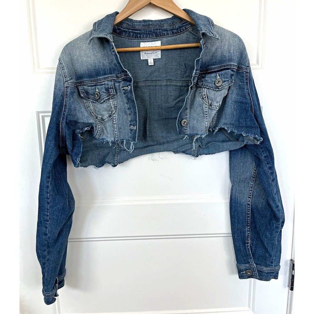Torrid Women’s Blue Denim Jacket Cropped Short Collared Button Distressed Size 1